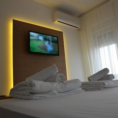 Lux Apartmani Kladovo Luaran gambar