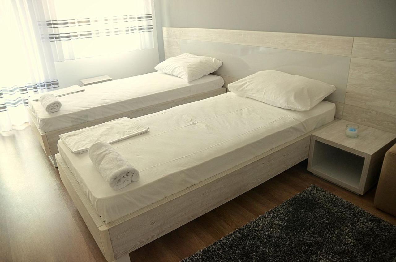 Lux Apartmani Kladovo Luaran gambar