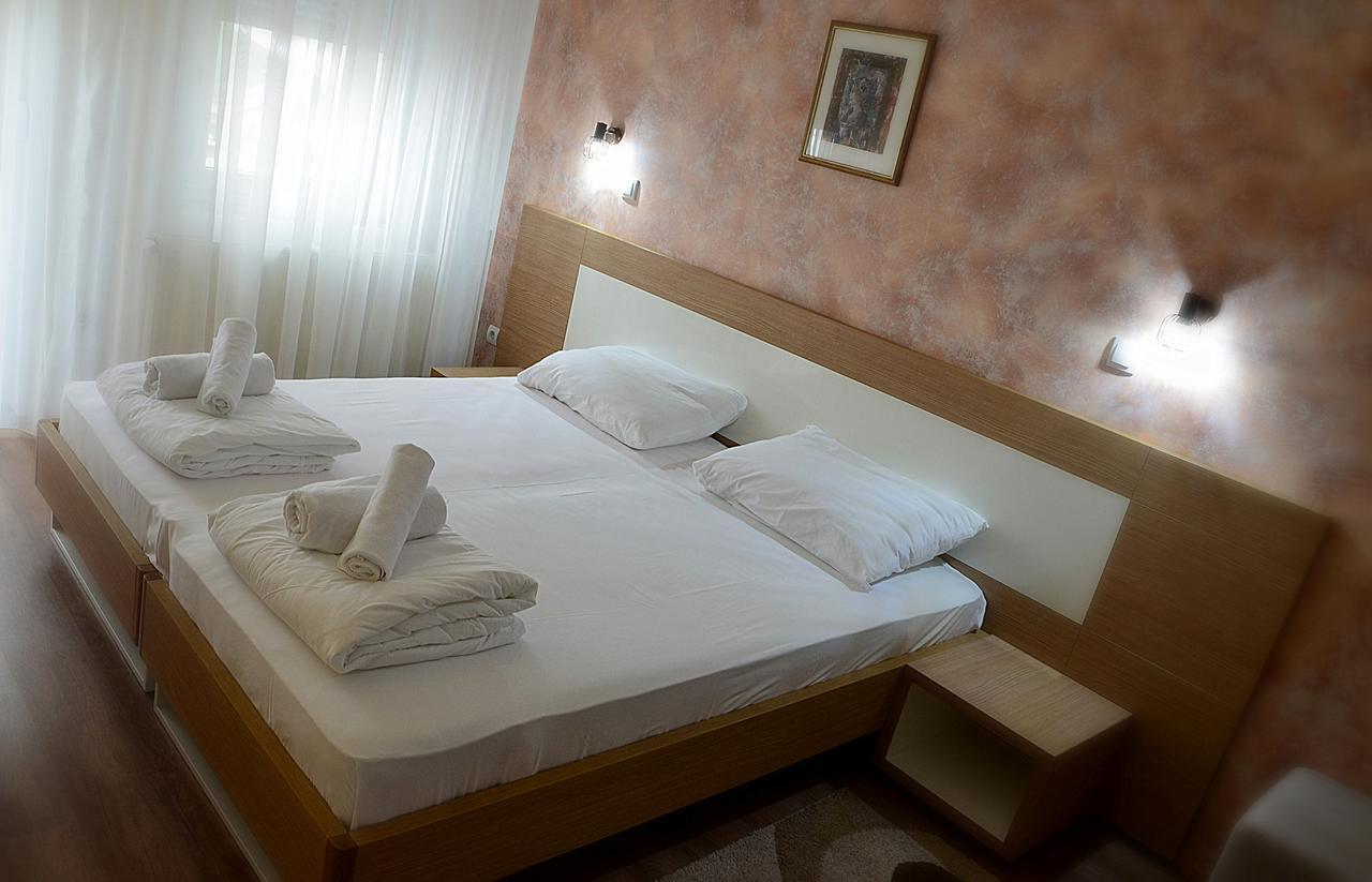 Lux Apartmani Kladovo Luaran gambar